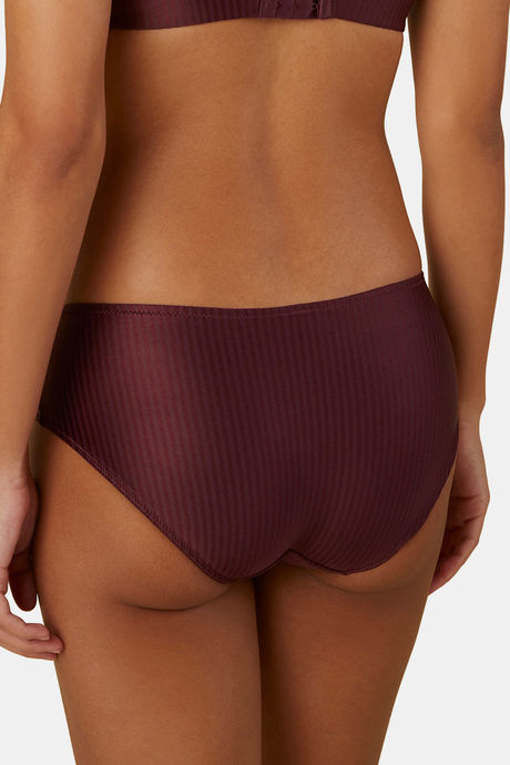 Triumph Medium Rise Full Coverage Hipster Panty - Deep Burgundy — image 3